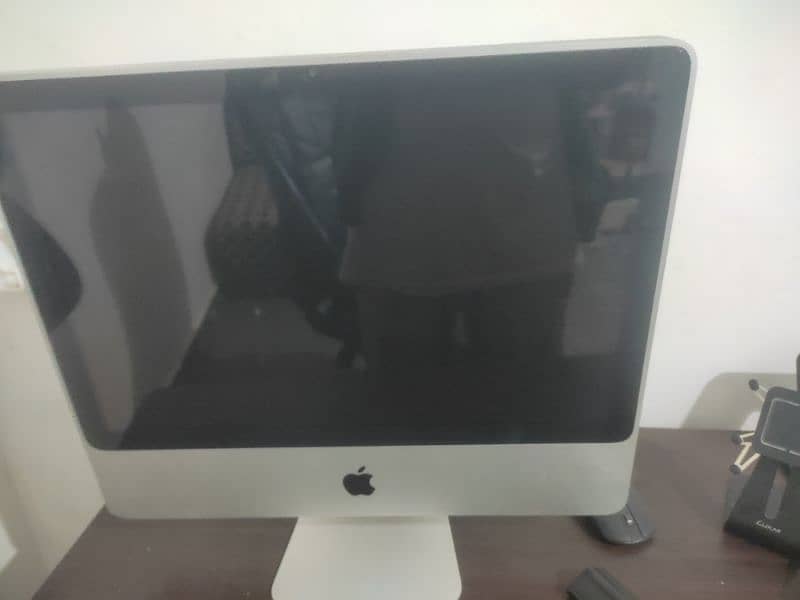 I Mac late 2009 (window 10 installed) price is negotiable 0