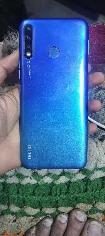 Tecno spark 4 0