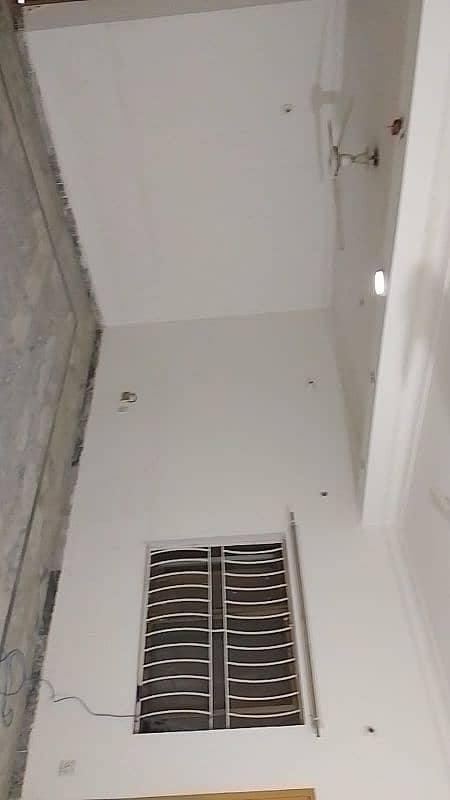 House for rent in munawar colony in street opposite gelani mart. 6