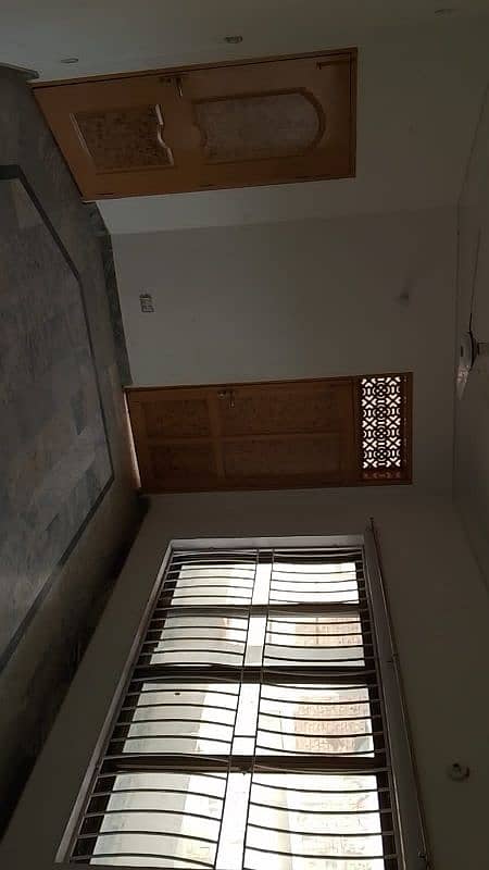 House for rent in munawar colony in street opposite gelani mart. 11