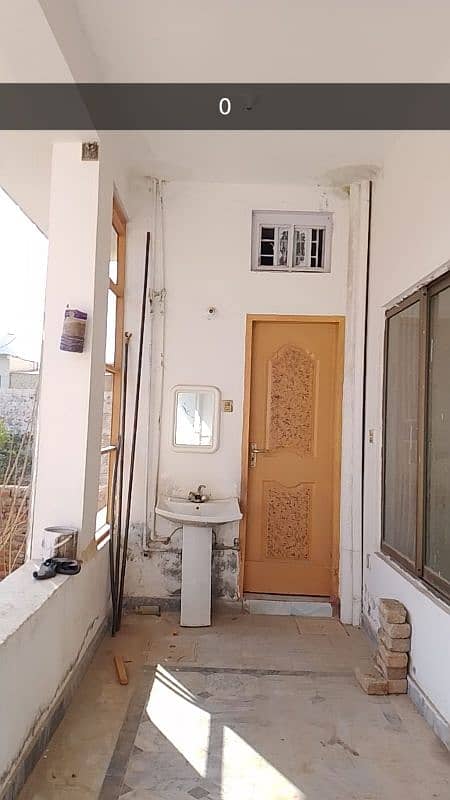 House for rent in munawar colony in street opposite gelani mart. 13