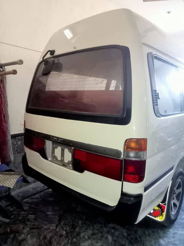 Toyota Hiace/Hiroof 3