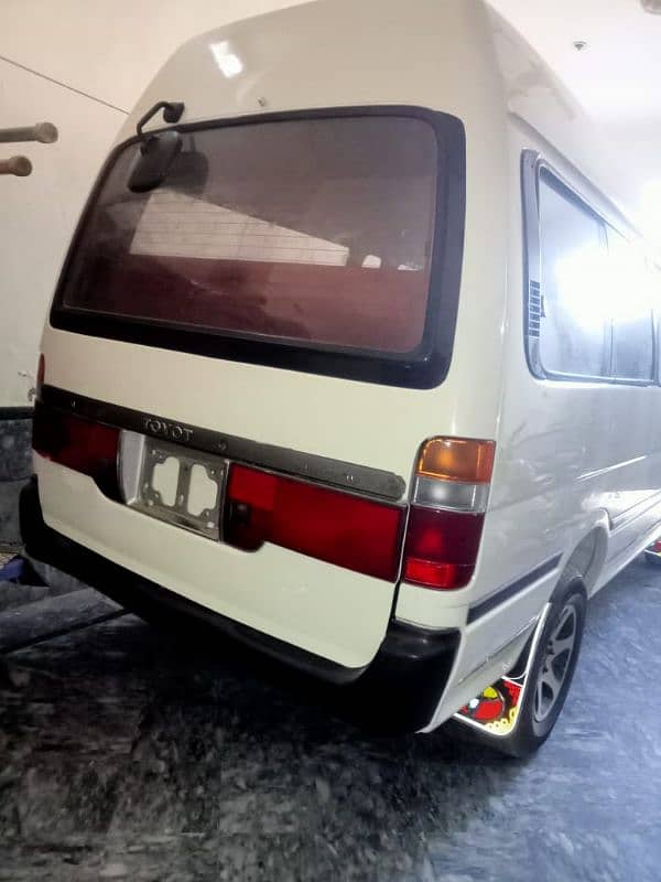 Toyota Hiace/Hiroof 4