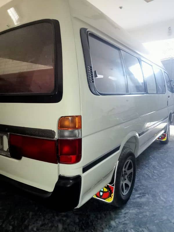 Toyota Hiace/Hiroof 6