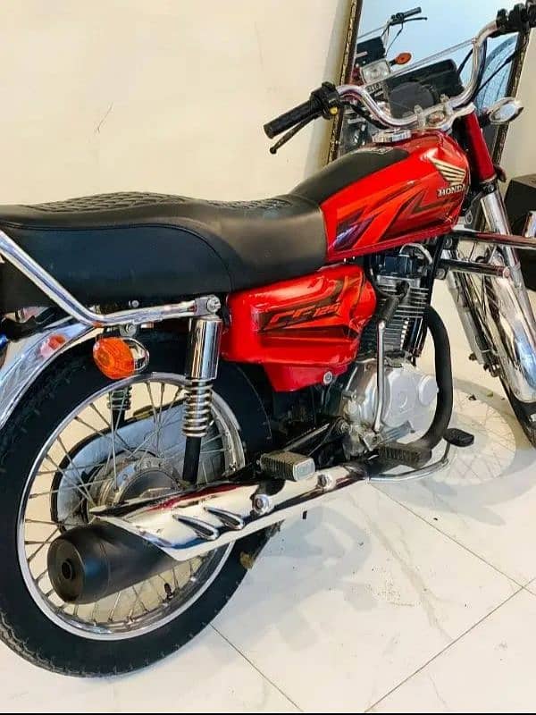 Honda 125 2023 4