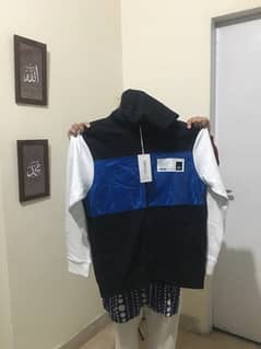 breakout zipper hoodie M size