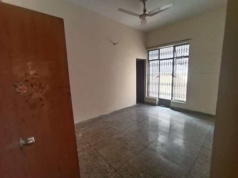 10 MARLA LOWER PORTION AVAILABLE FOR RENT IN DHA PHASE 1 1