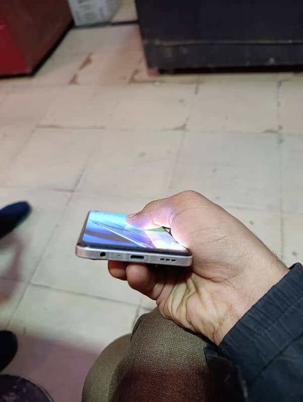 Oppo F21 pro 0