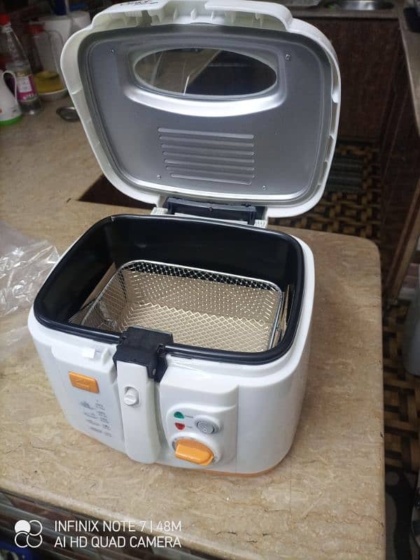 Deep fryer - 2.5 litre 2