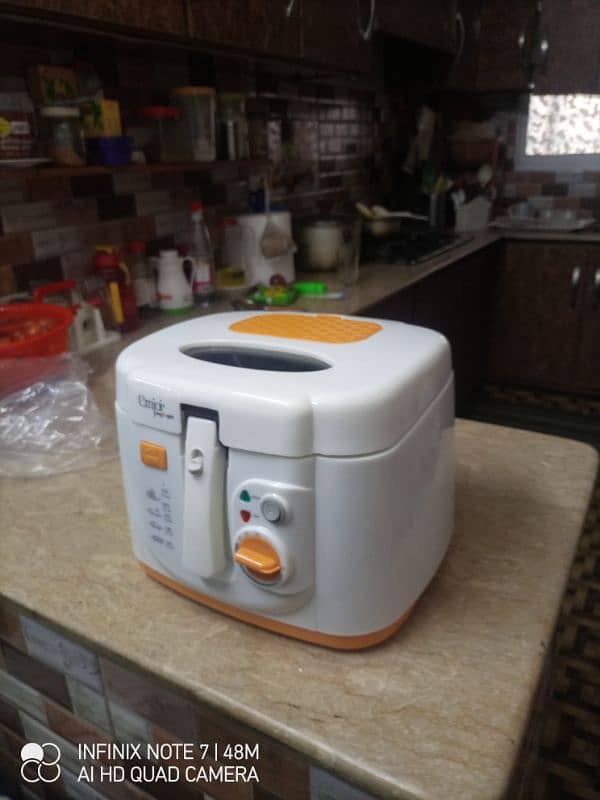 Deep fryer - 2.5 litre 5