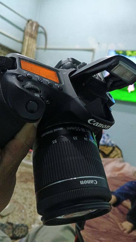 Canon EOS 80D 14