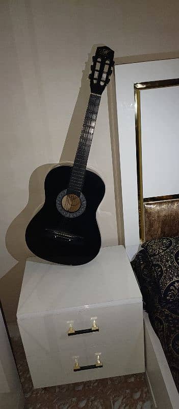 guitar black color 1