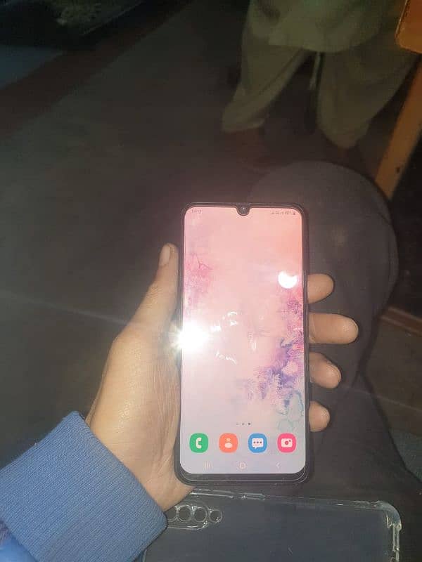 Samsung A50 6