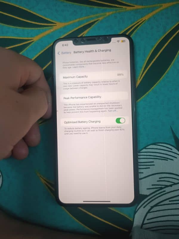 iPhone XS Max (64GB, Read Ad) 2