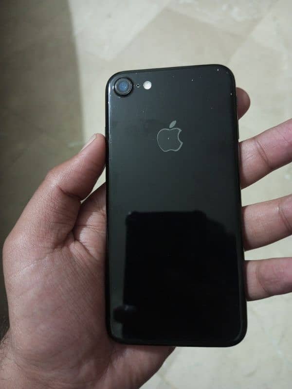 I phone 7 32gb 10/10 condition | bypass | 1