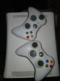 Xbox 360 fat with 2 wireless controller 320 gb white with box