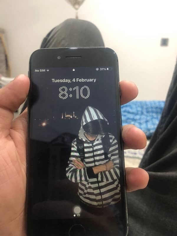 iphone 8 (urgent sale) 3