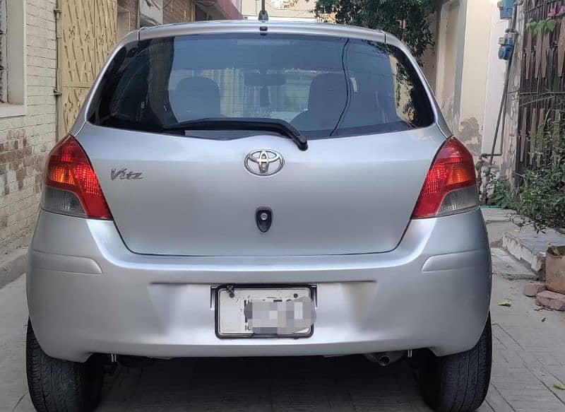 Toyota Vitz 2008 3