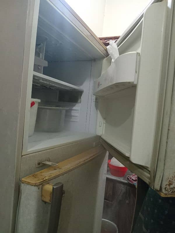 Pel Refrigerator for sale in good condition 0