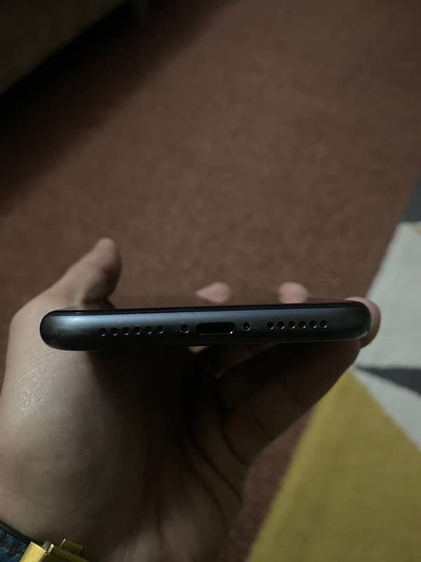 iphone 11 NON PTA waterpack 3