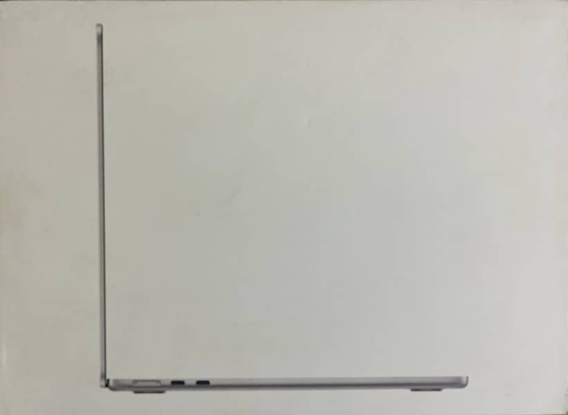 13 inch Macbook Air with Apple M3 chip 0