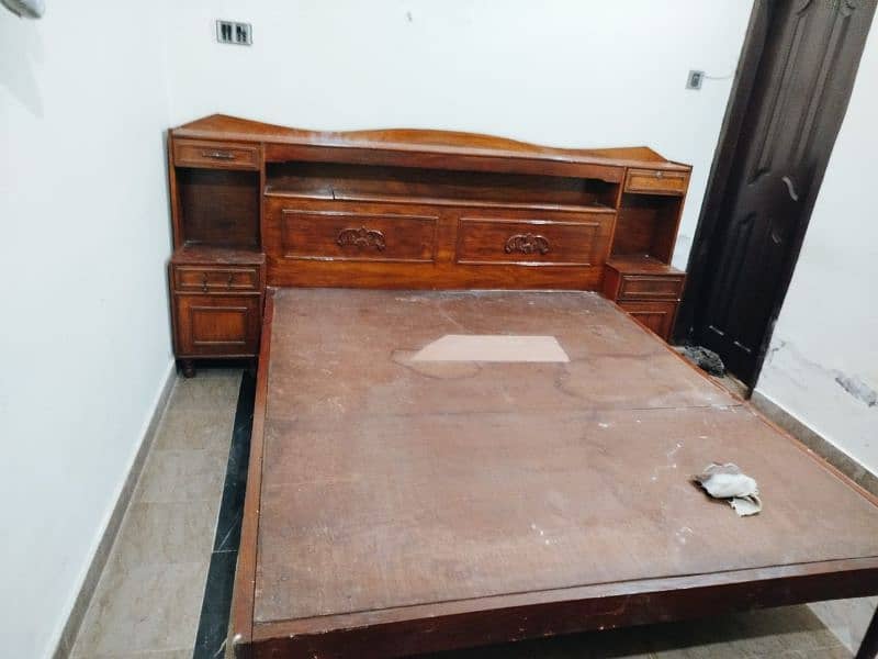 pure wooden bed 03234315250 1