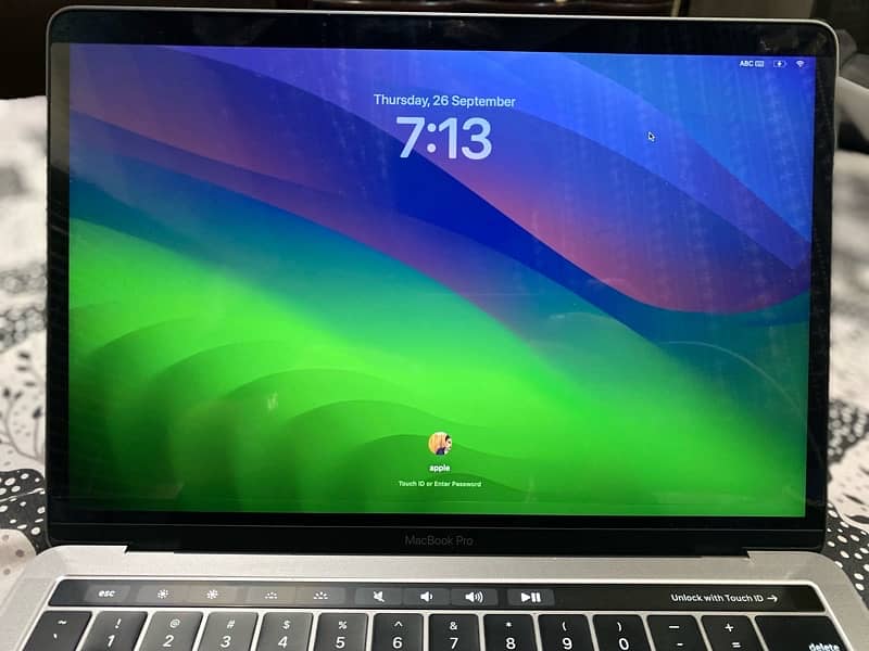 MAC BOOK PRO 2018 3