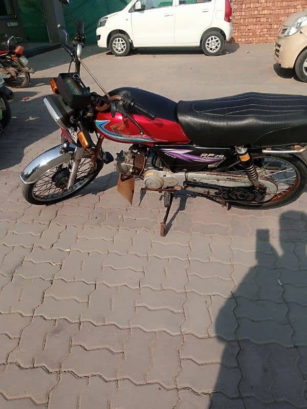 Good condition bike one hand used 1