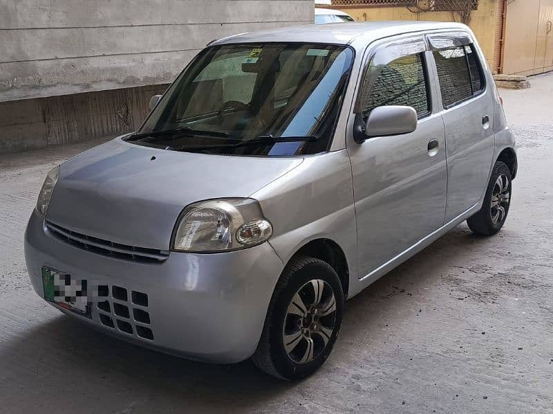 Daihatsu Esse 2011 1