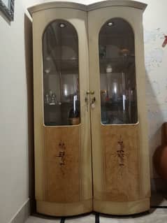 Deco two door divider