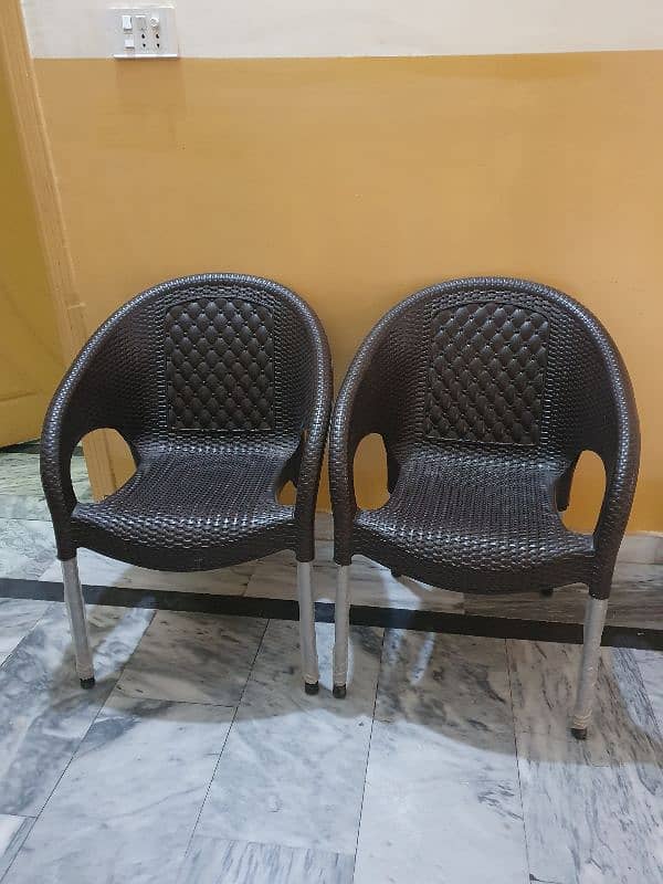 2 chairs with wooden Foldable table for sale 4