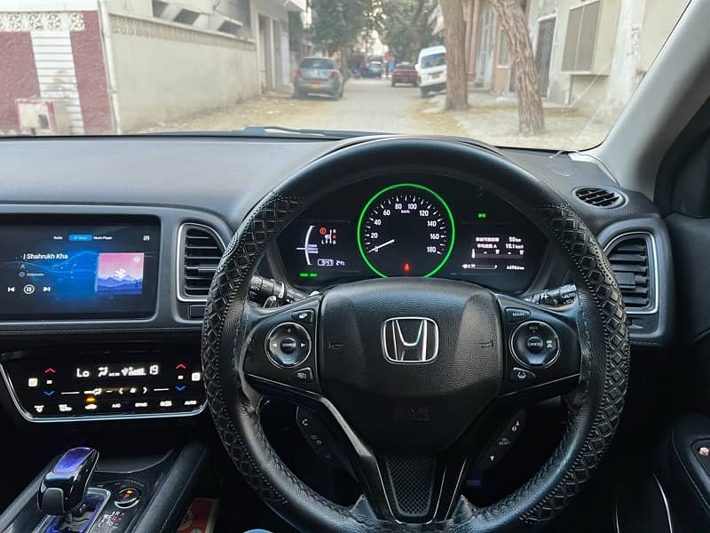 Honda Vezel 2017/2023 Z Sensing bt Prius Aqua 13