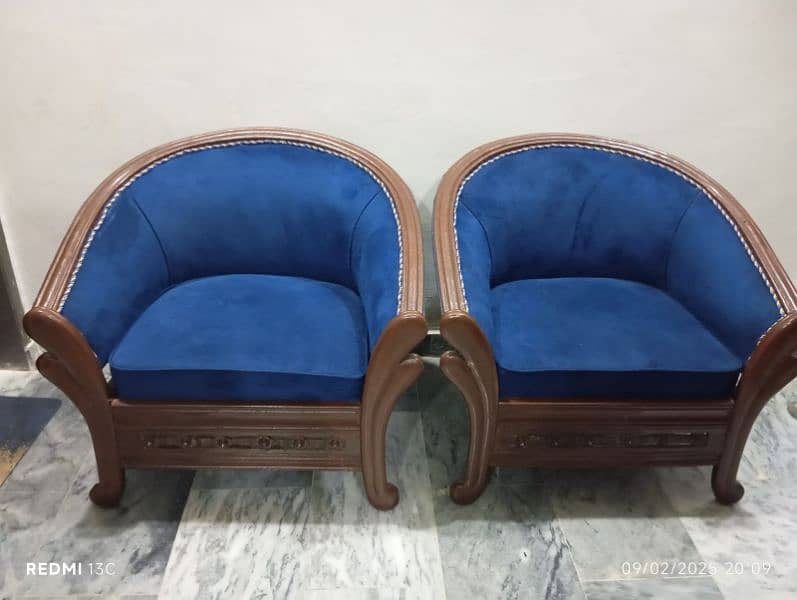 5 seater sofa Good wood 3