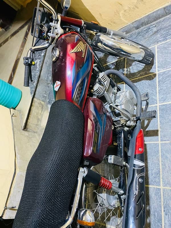 Honda 125 Blkul New 4