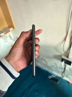 iPhone 11 pro max waterpack condition 10/10 health 86