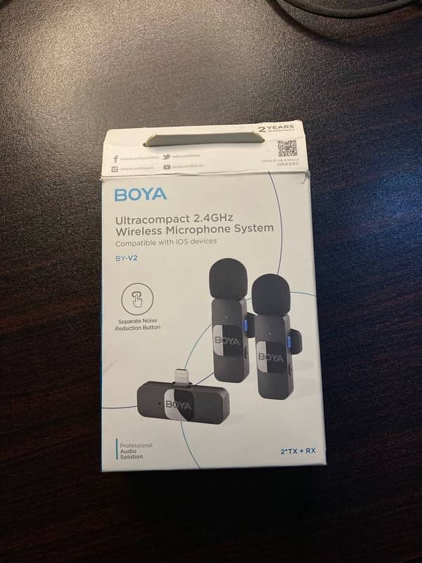 Boya BY-V2 Ultracompact 2.4GHz Wireless Microphone System 1