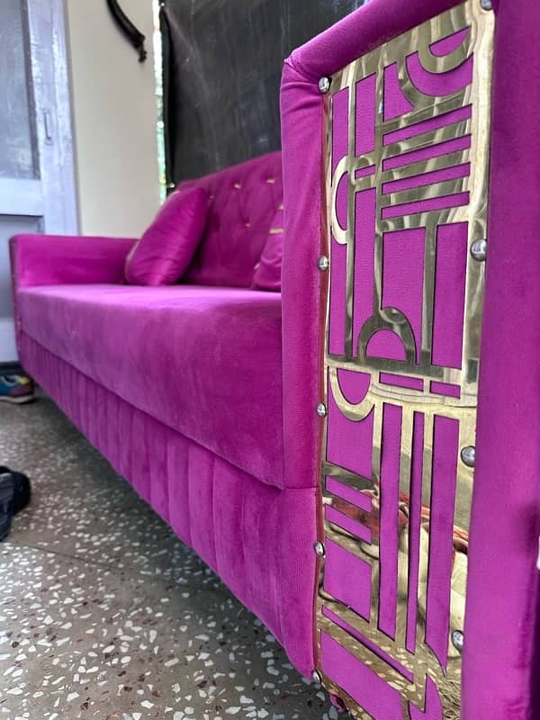 Sofa Bed in excellent condition 3