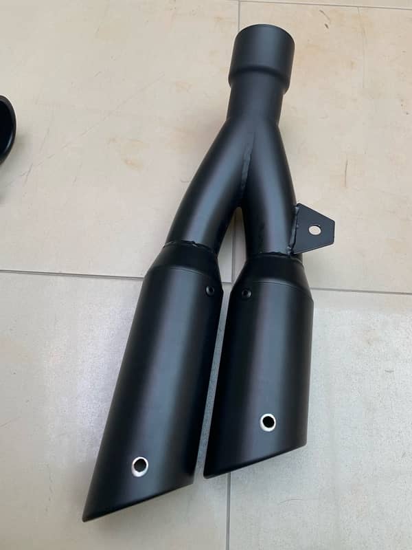 DUAL AKRAPOVIC EXHAUST 0