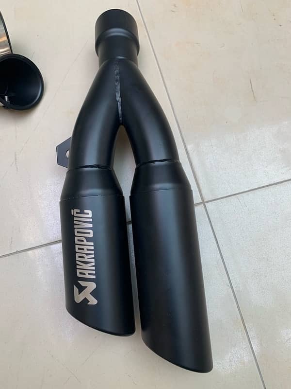 DUAL AKRAPOVIC EXHAUST 2