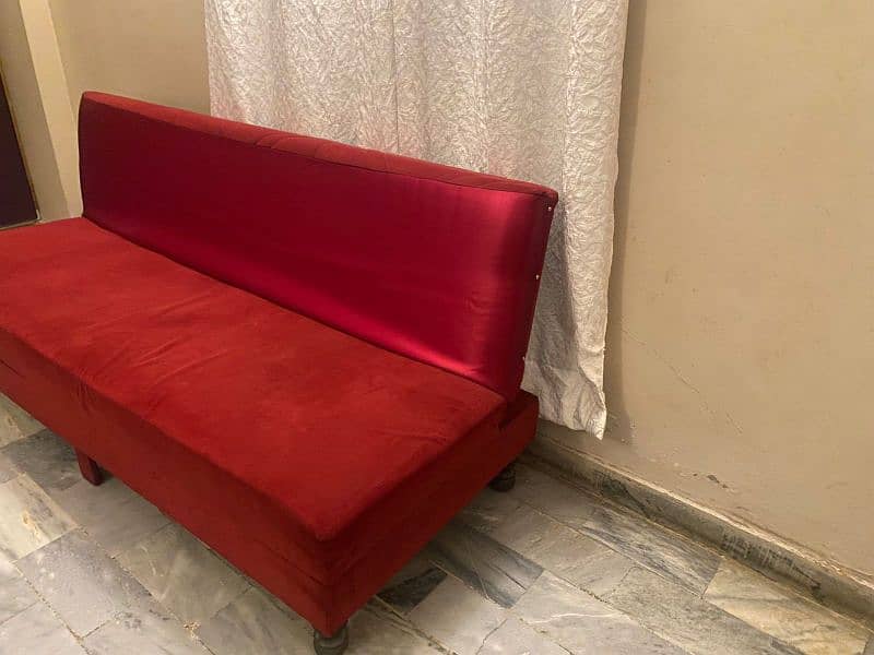 red sofa 1