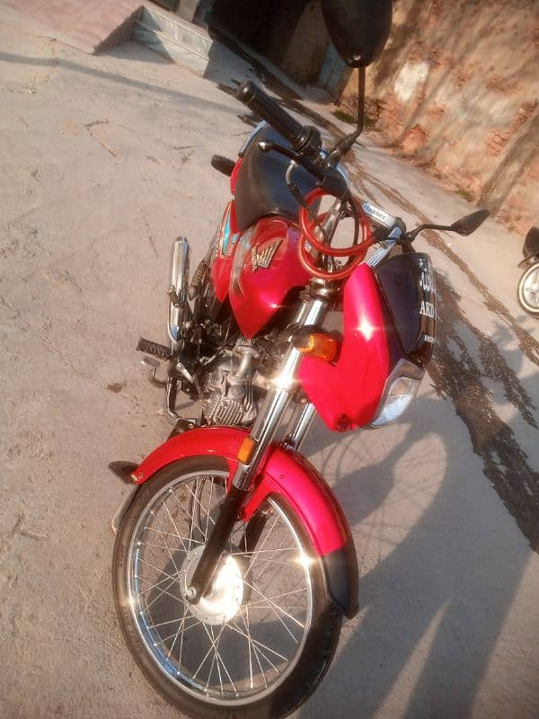 Honda 70 Dream 4