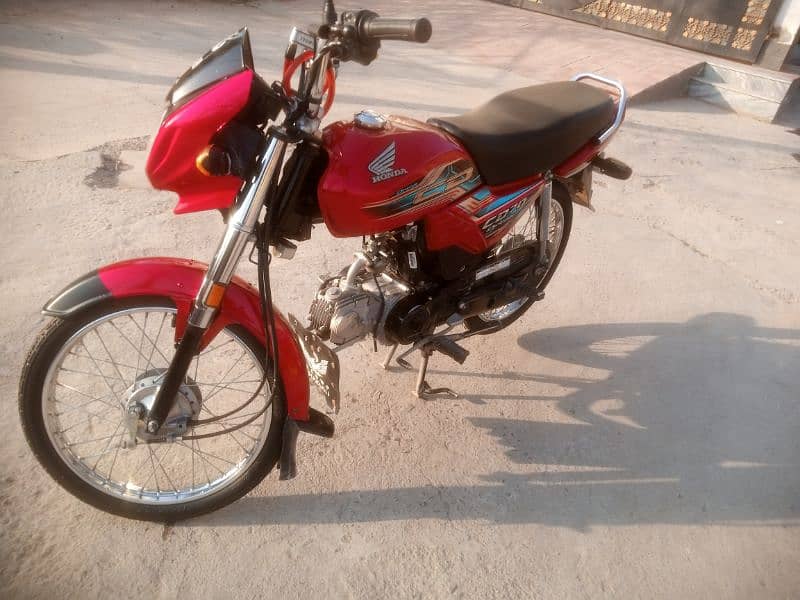 Honda 70 Dream 10