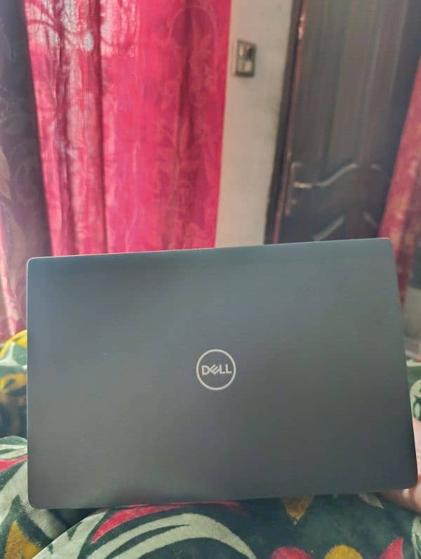 Dell laptop is available for sale 10/10 1