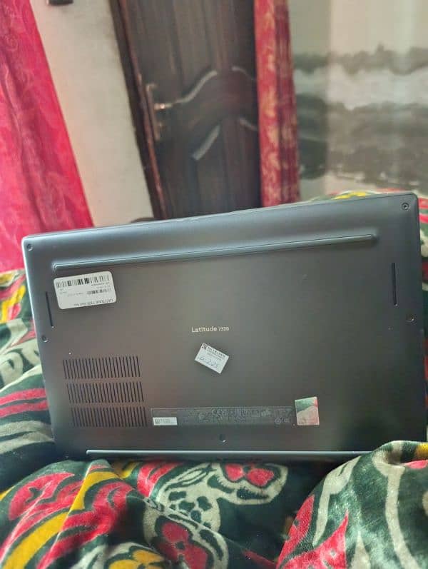 Dell laptop is available for sale 10/10 2