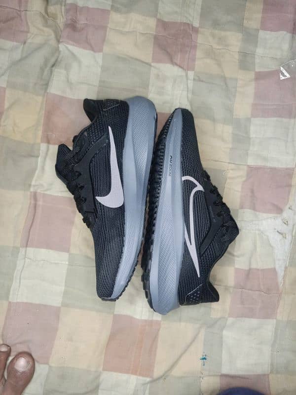 Authentic Nike Joggers – Ultimate Comfort & Style for Men & Women! 0