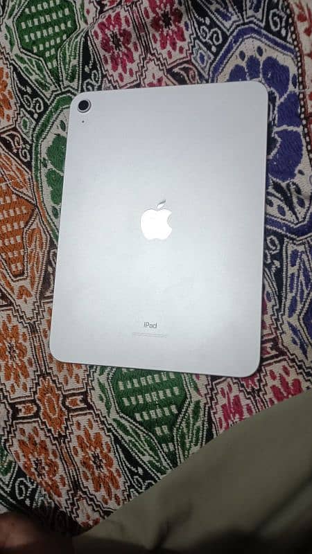 I Pad 10th Generation 64-GB With Box Exchange Possible 7