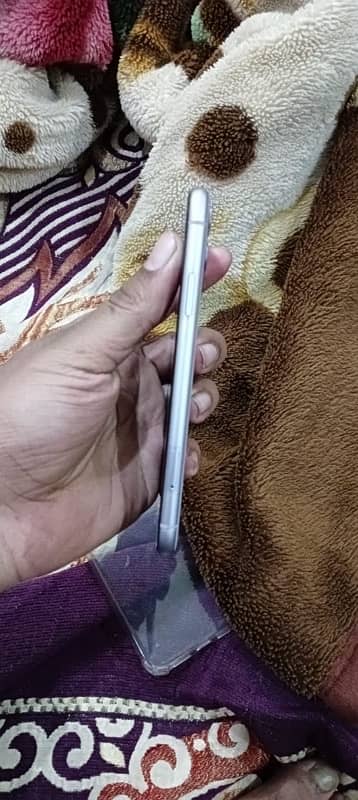 iphone 11 urgent sale 4