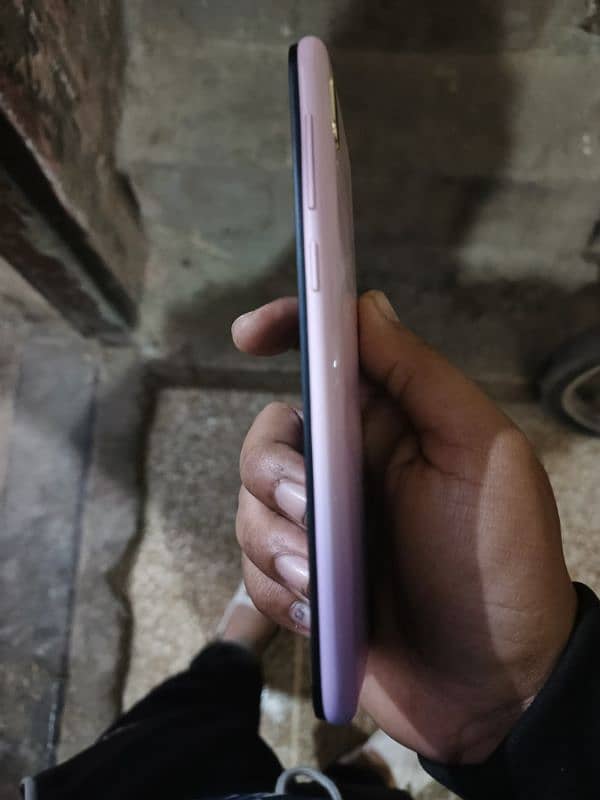 vivo y97 4/128 Gb 3