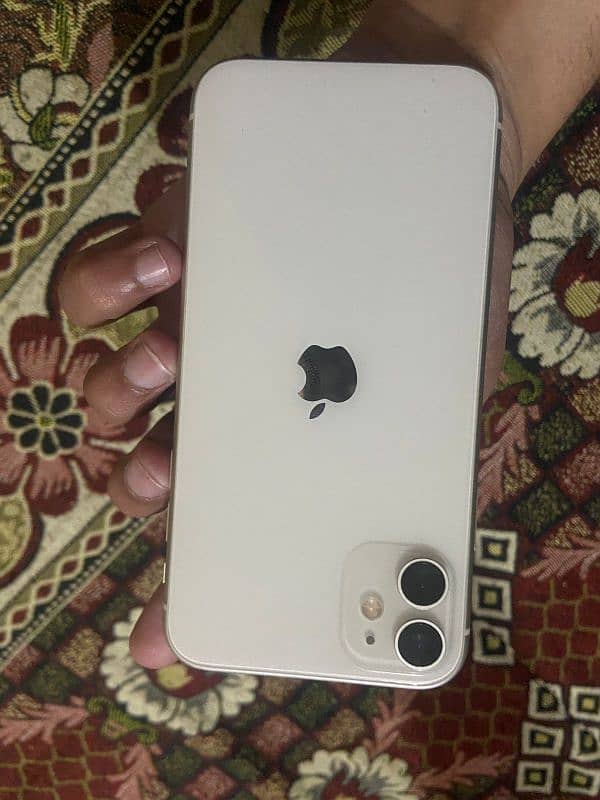 Iphone 11 64 gb pta approved 4