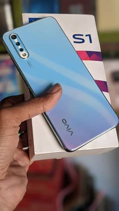 Vivo S1 4+128 with box